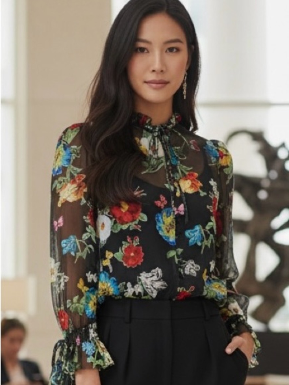 Alice + Olivia Julius Floral Devoré Chiffon Blouse Ruffle Tie Cuff | Size M/8 - Picture 2 of 10